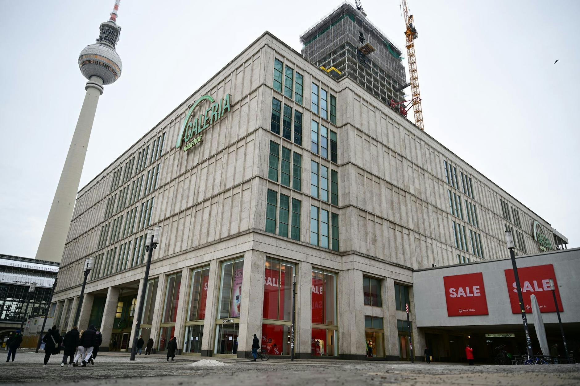 Das Kaufhaus Galeria Kaufhof am Alexanderplatz.