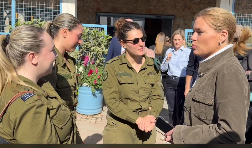 Unter Schutz der israelischen Armee: Julia Klöckner im Gazastreifen eingetroffen