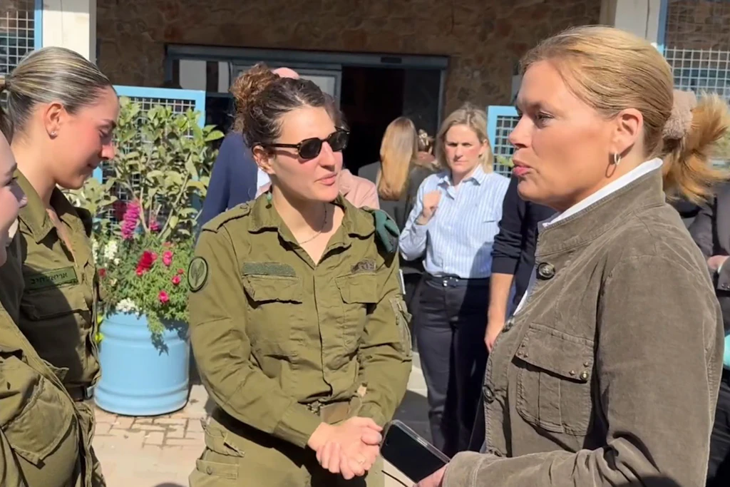 Unter Schutz der israelischen Armee: Julia Klöckner im Gazastreifen eingetroffen