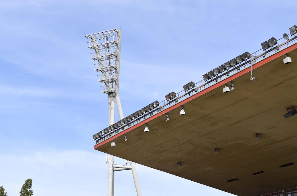Sirenen und lauter Knall – so läuft die Sprengung im Jahnsportpark