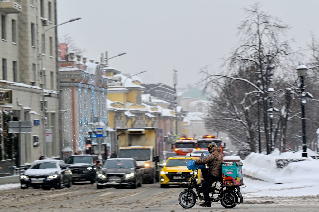 Bericht: So gelangten Zehntausende deutsche Autos 2025 trotz Sanktionen nach Russland