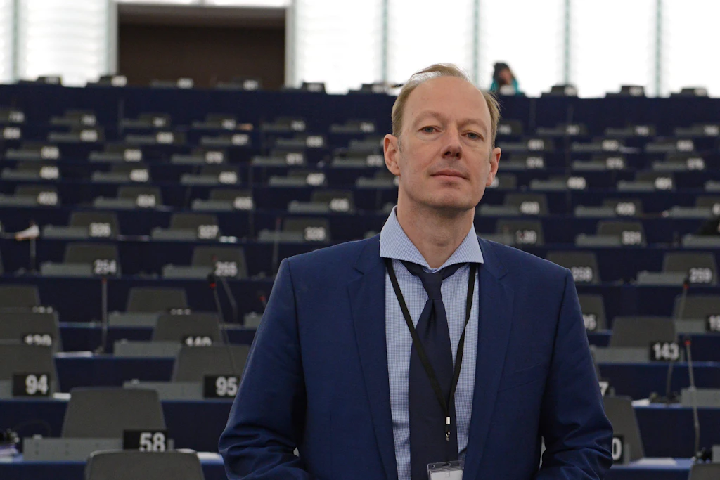 Falsches Thema: Sonneborns Plädoyer für die Meinungsfreiheit im EU-Parlament