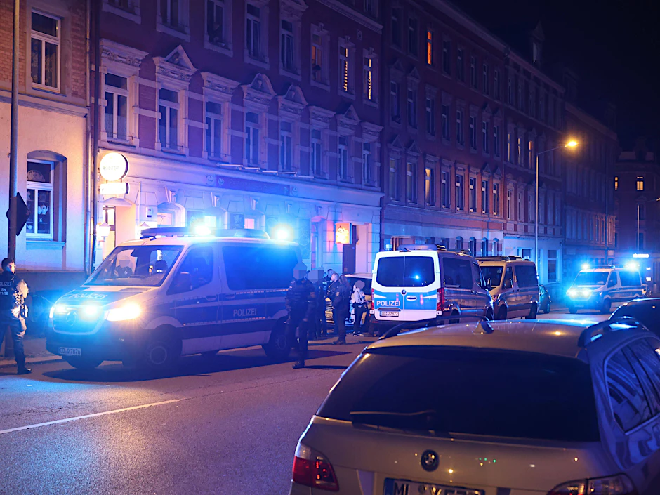 Nach einem Brandanschlag auf ein Restaurant in Chemnitz ermittelt die Polizei. (Symbolbild)