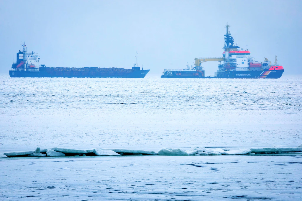 LNG-Terminal vor Rügen blockiert – Ohne Eisbrecher kein neues LNG im Netz