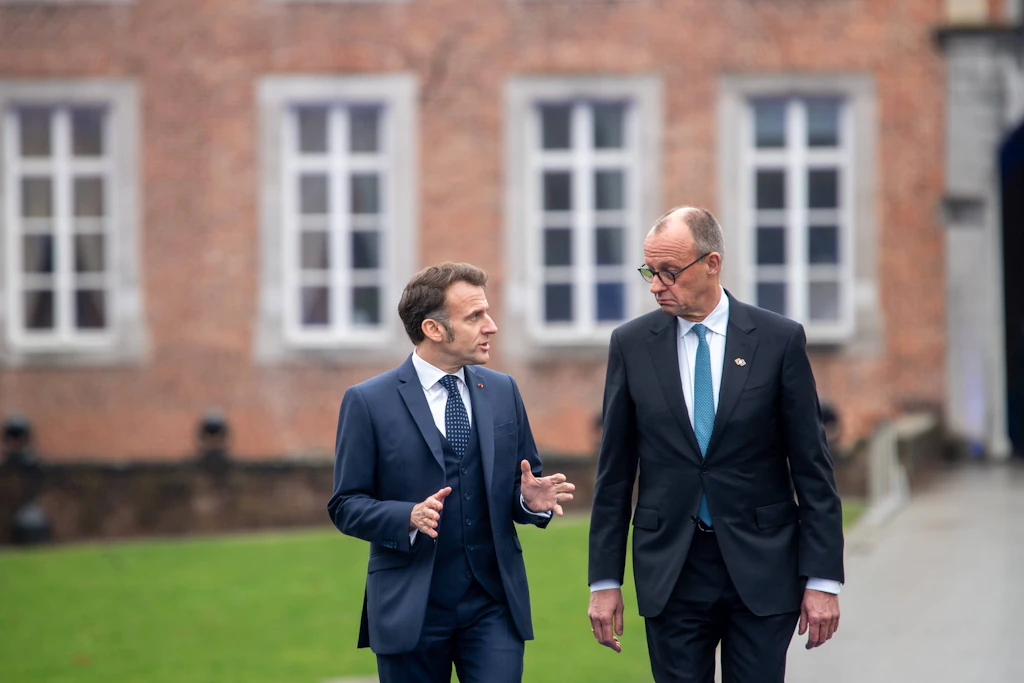 Merz und Macron demonstrieren Einigkeit: Doch Machtkampf um „Buy European“ schwelt weiter