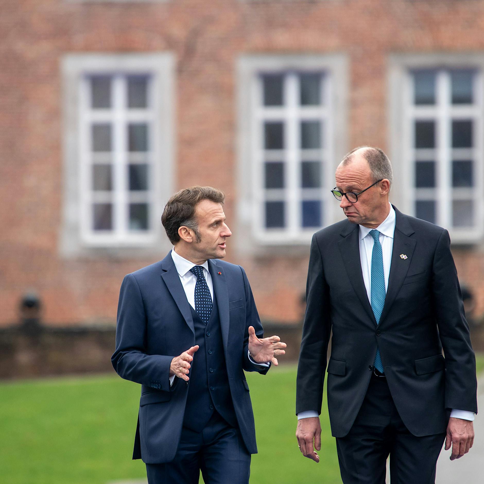 Merz und Macron demonstrieren Einigkeit: Doch Machtkampf um „Buy European“ schwelt weiter