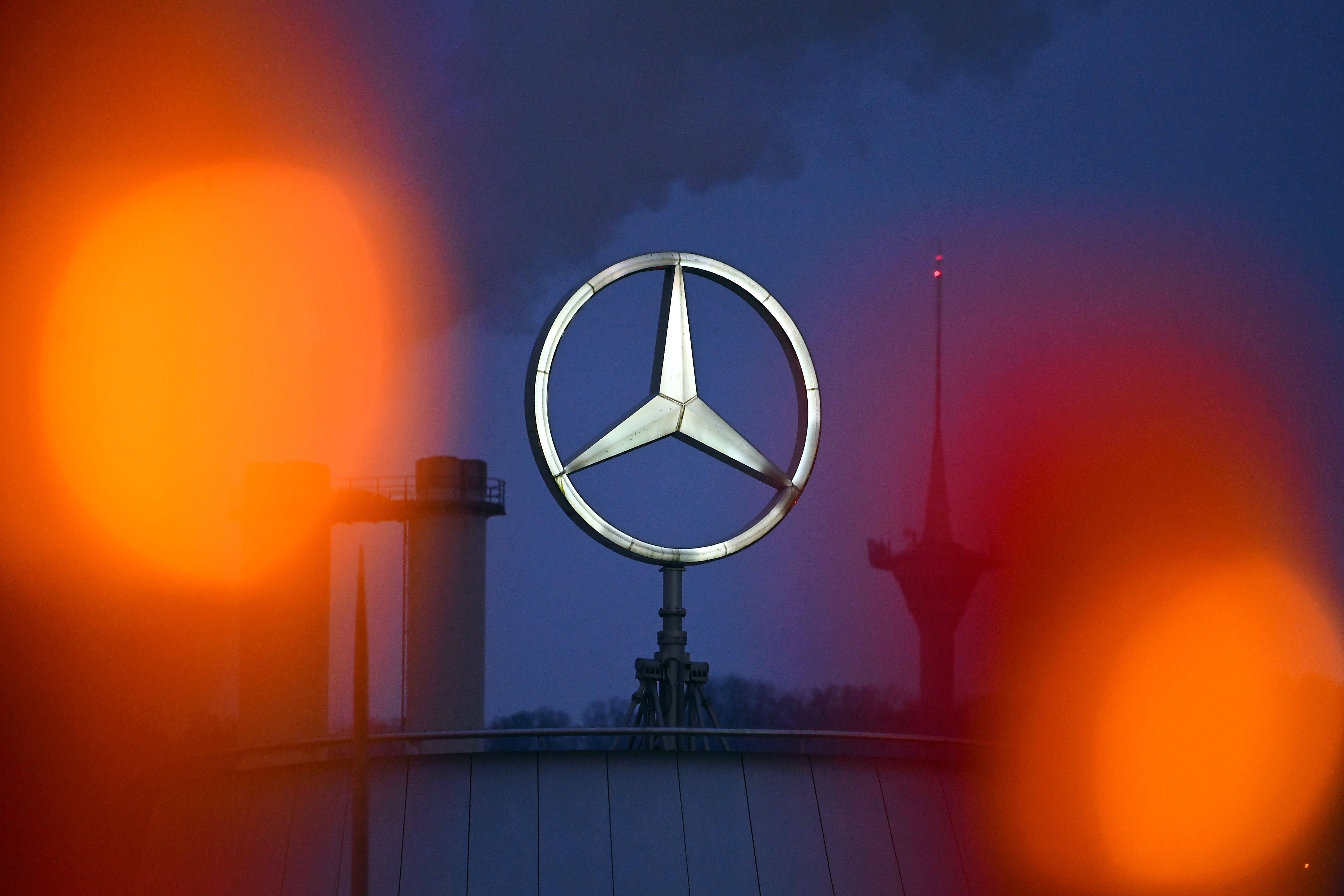 Image - Mercedes-Benz: Gewinn bricht um fast die Hälfte ein