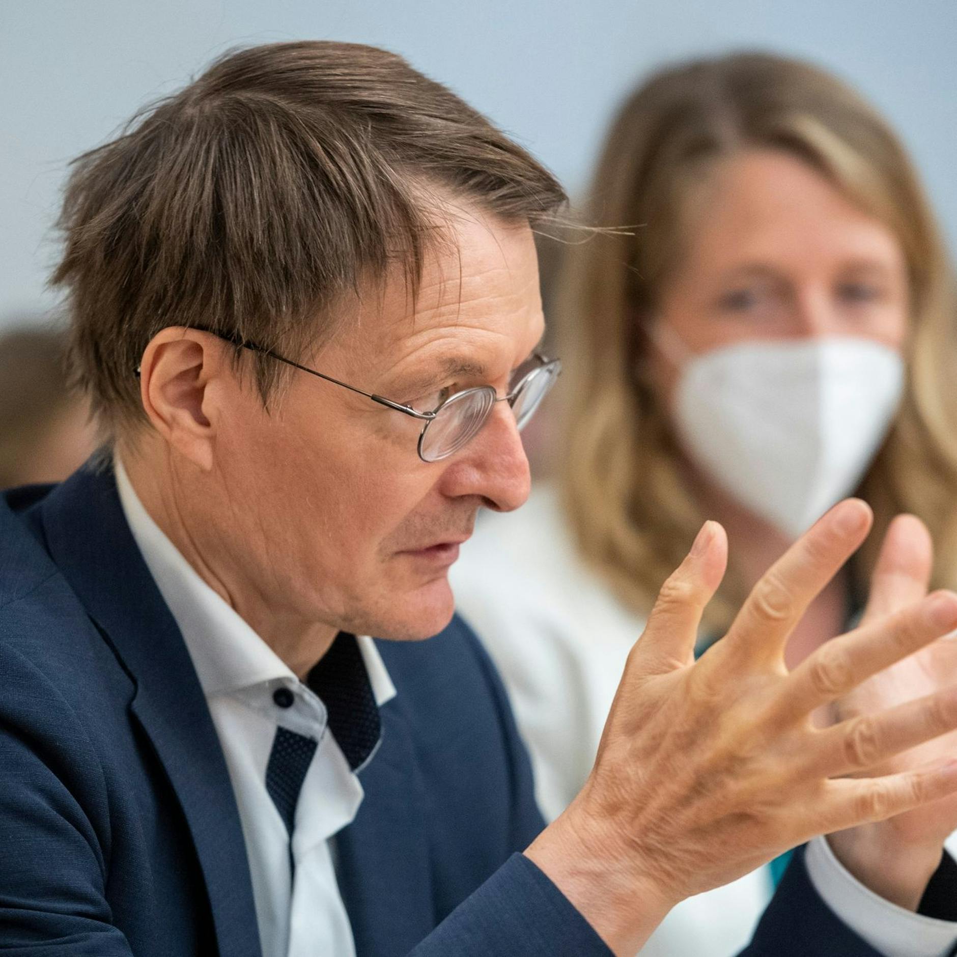 Image - WHO-Chef geht: Wird Karl Lauterbach sein Nachfolger?