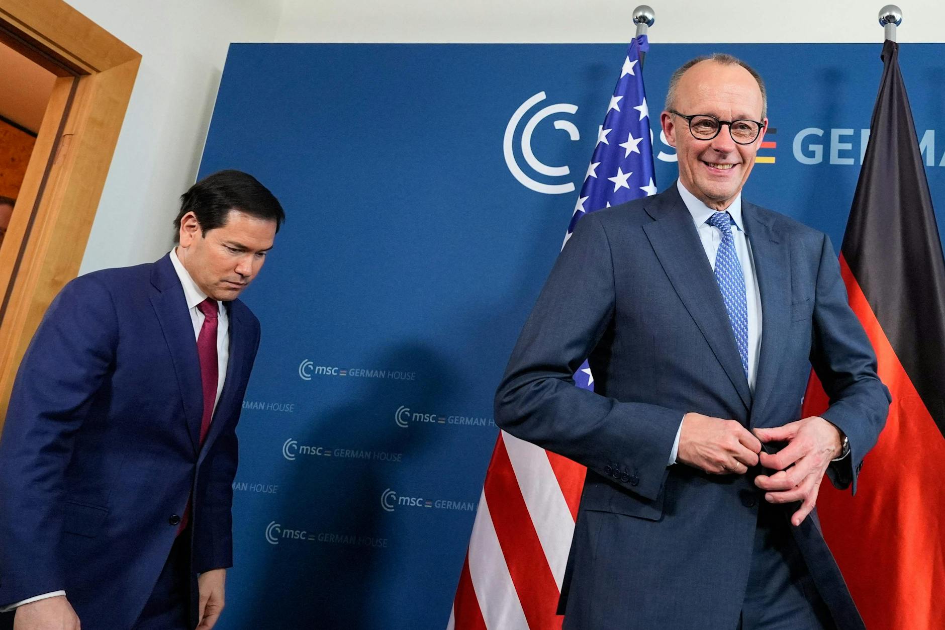 Im Gespräch mit US-Außenminister Marco Rubio während der Münchner Sicherheitskonferenz: Diplomatie hinter verschlossenen Türen.