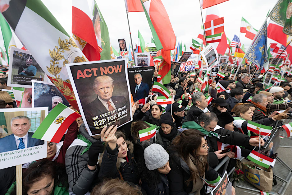 Am Rande der Münchner Sicherheitskonferenz demonstrierten Hunderttausende gegen die Regierung des Irans.