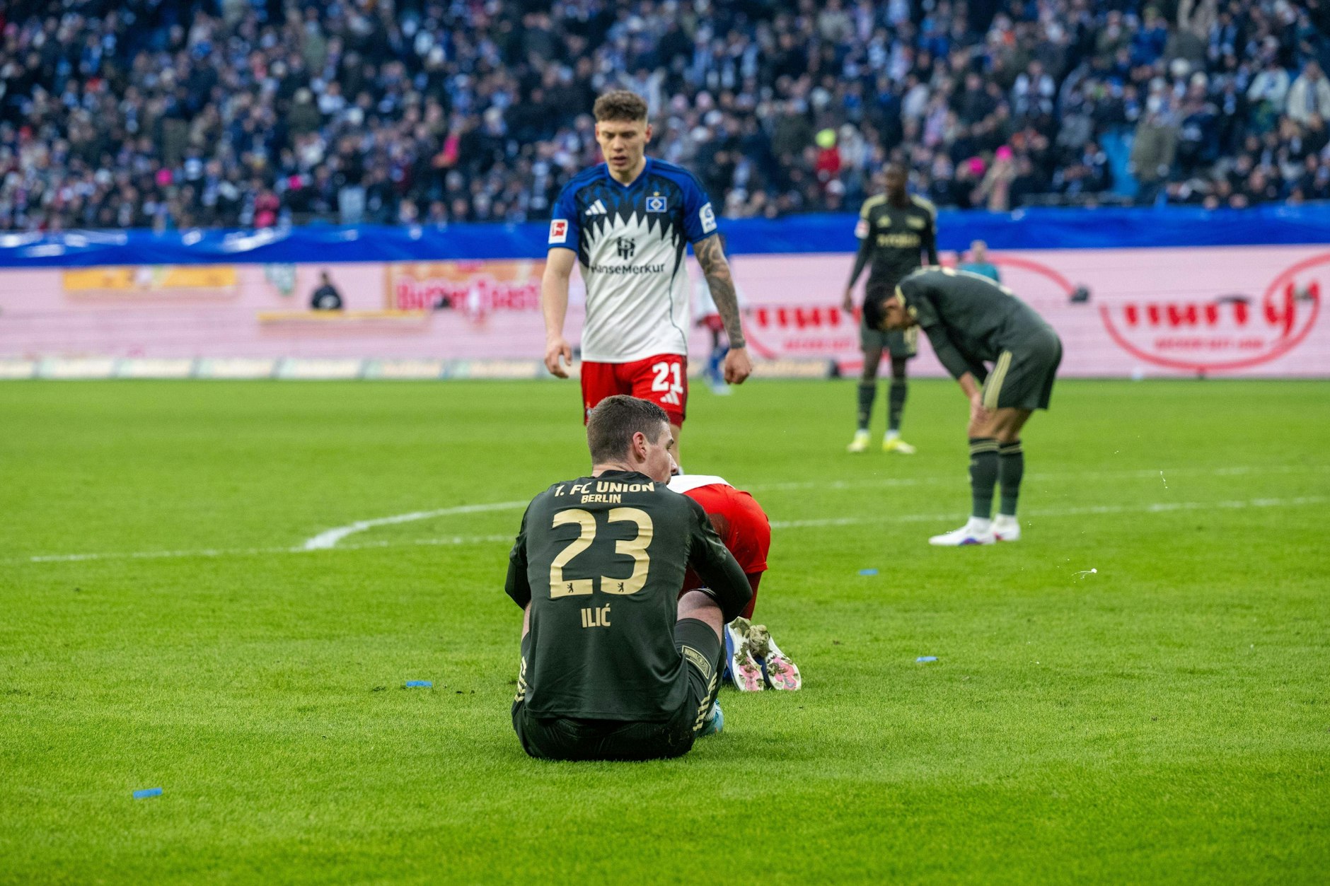 Unfassbar: Andrej Ilić vergab aufs leere Tor die sicher geglaubte Führung für den 1. FC Union Berlin.