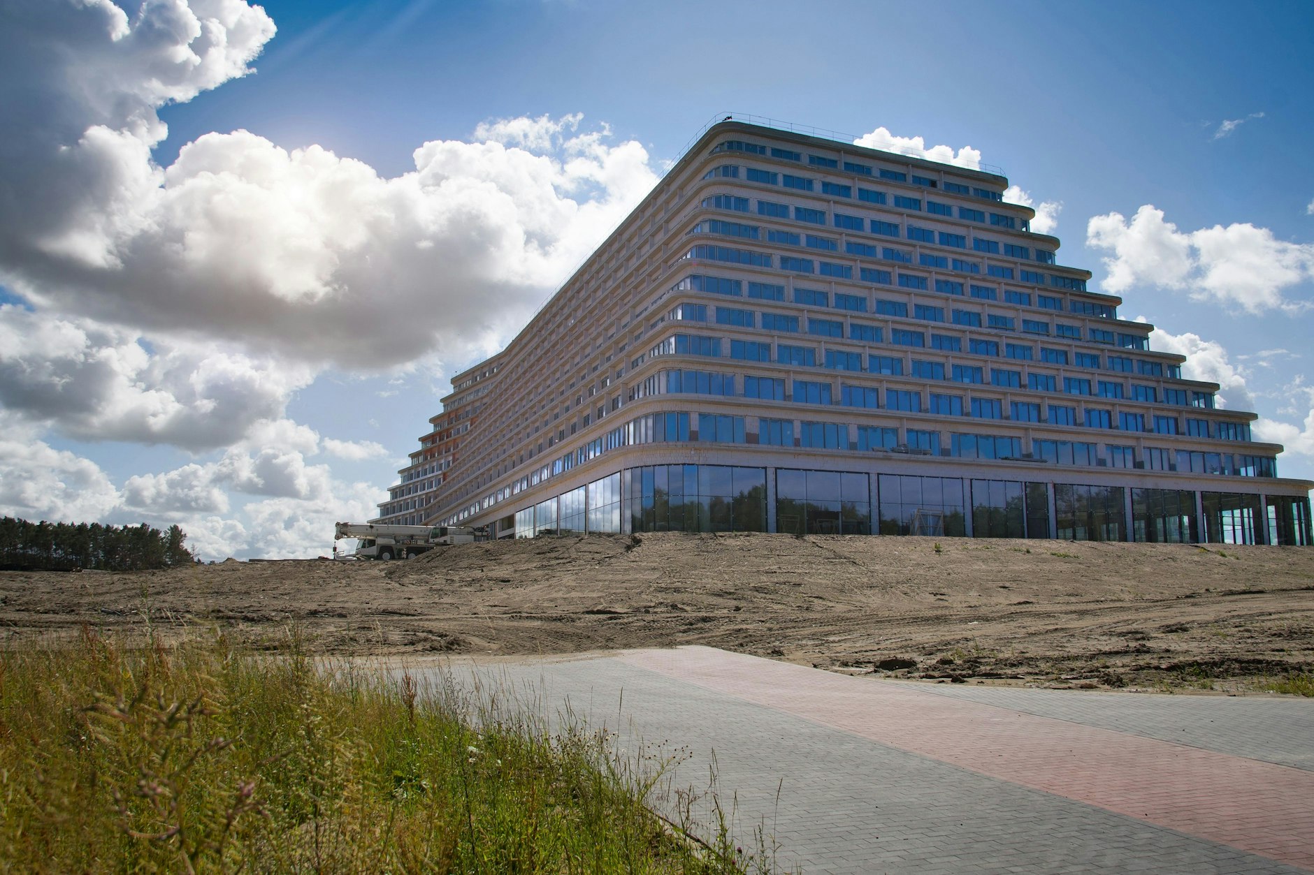 2022 stand das Hotel-Gebäude schon. Doch die Eröffnung verzögerte sich um mehrere Jahre.