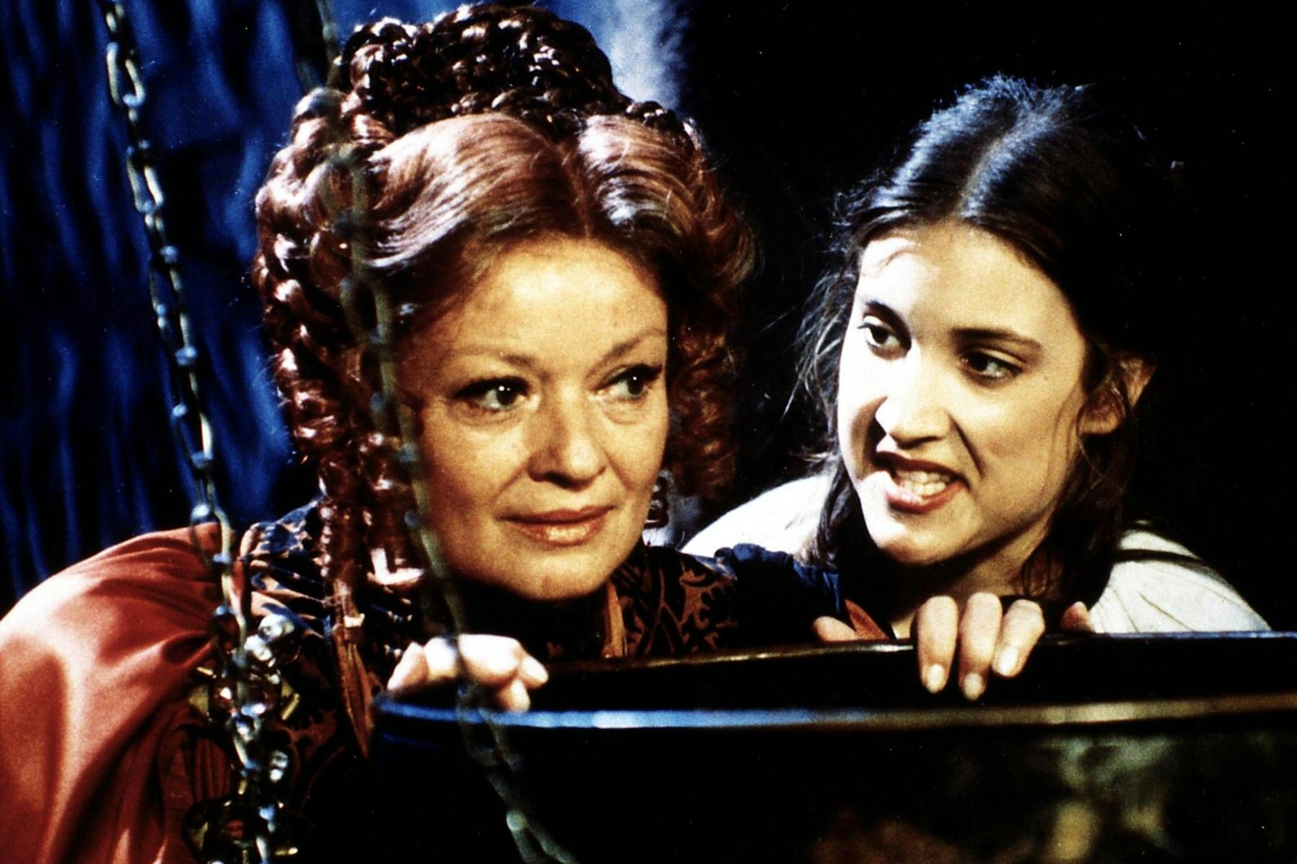 Jana Brejchova und Kristina Jelinkova im Film Die verzauberte Anicka. 