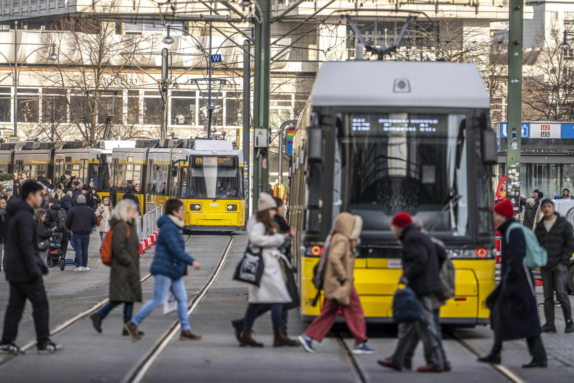 Die Berliner Straßenbahnen könnten viel schneller sein.