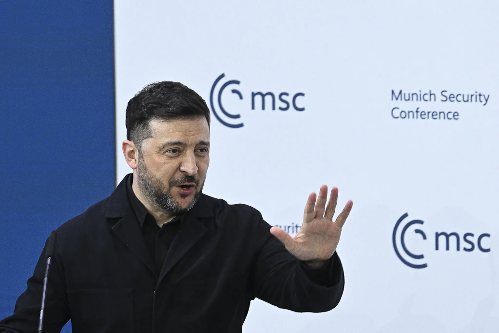 Selenskyj verspottet Orbán bei Sicherheitskonferenz in München: „Nur sein Bauch wächst, nicht seine…