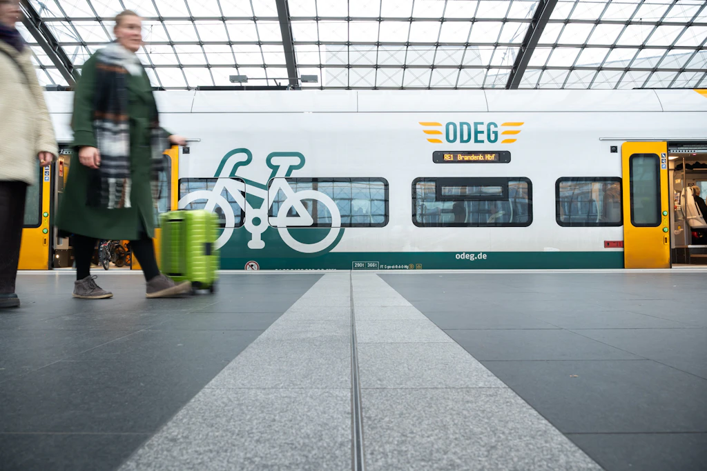 Überlasteter Zugverkehr in Berlin: Bahnunternehmen Odeg reagiert mit radikalen Schritt