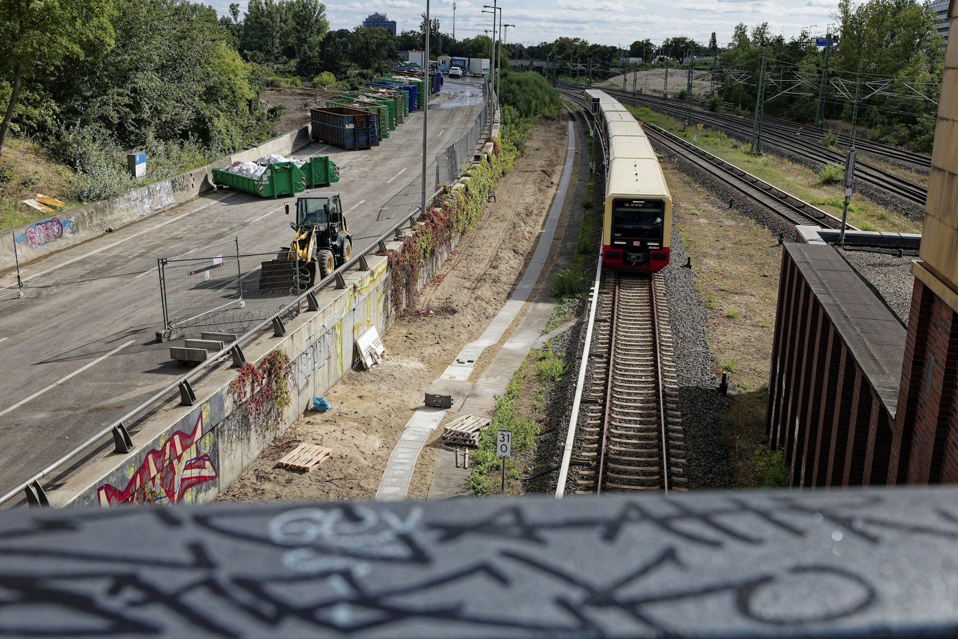Die Ringbahnbrücke ist seit knapp einem Jahr eine Baustelle.