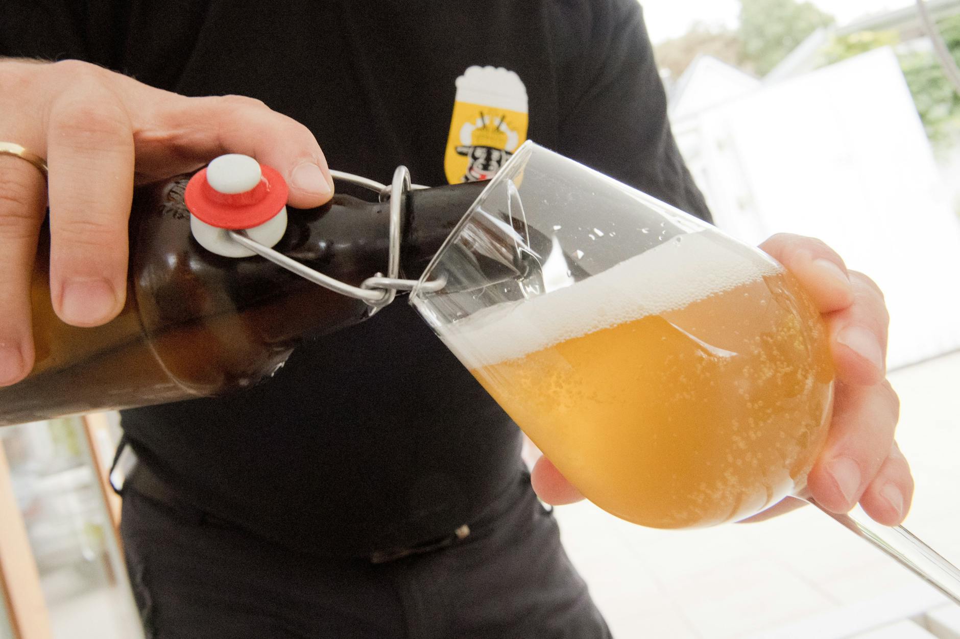 Besonders viele mutmaßliche Verstöße gegen das Mindestlohngesetz gibt es in der Gastronomie.