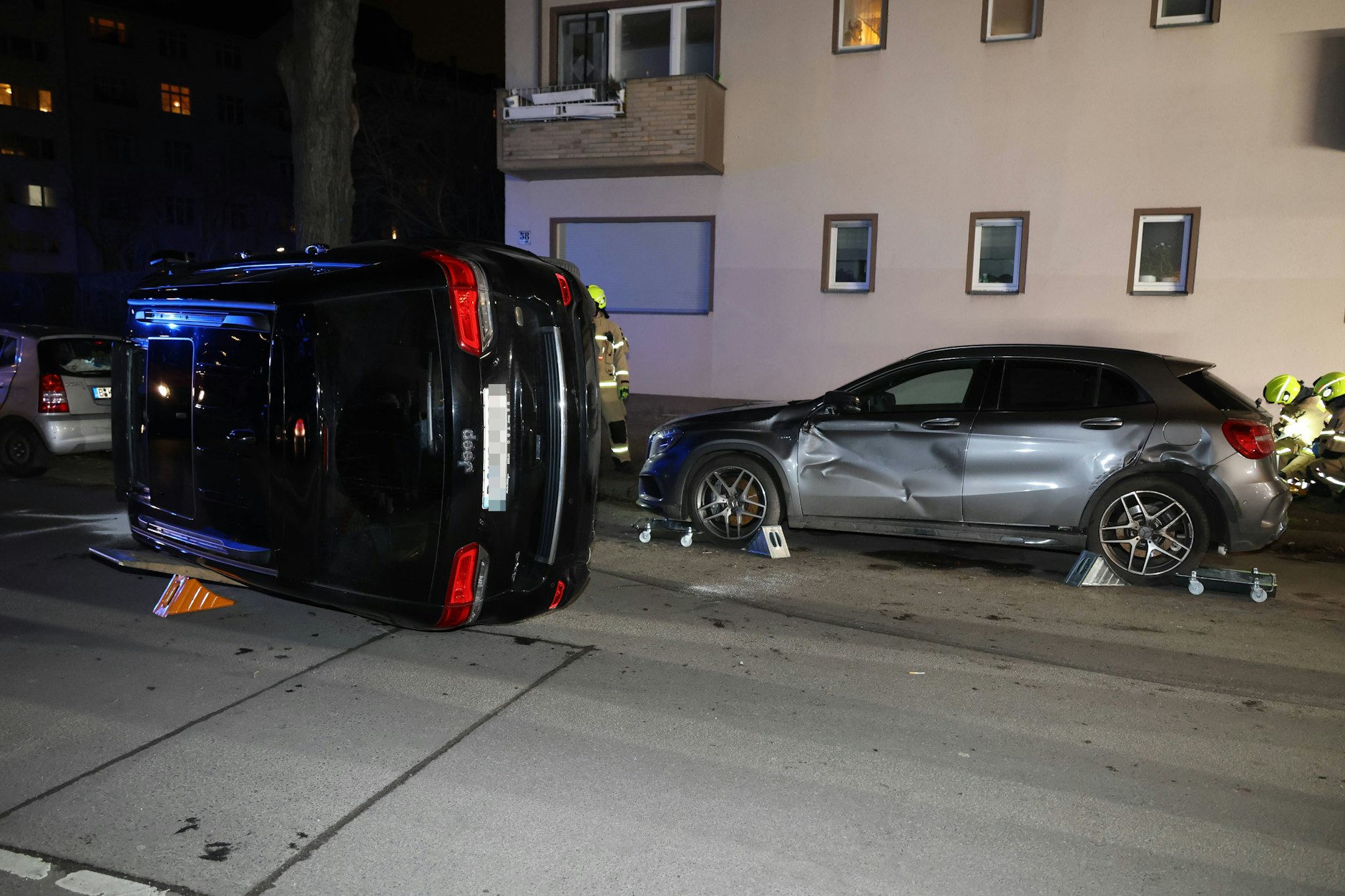 Die Fahrerin hatte einen geparkten Pkw gestreift.