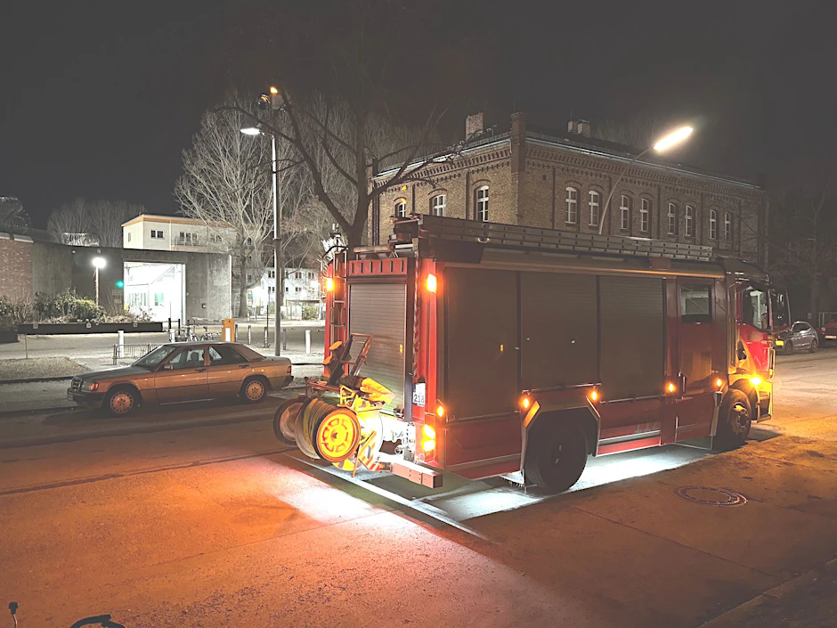 Gegen 3 Uhr wurde die Berliner Feuerwehr zur JSA Plötzensee gerufen.