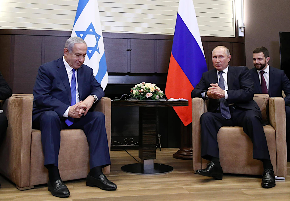 Putin und Netanjahu bei einem Treffen in Sotschi. Aus einst demonstrativer Nähe ist heute ein nüchternes Arbeitsverhältnis zwischen Moskau und Jerusalem geworden.