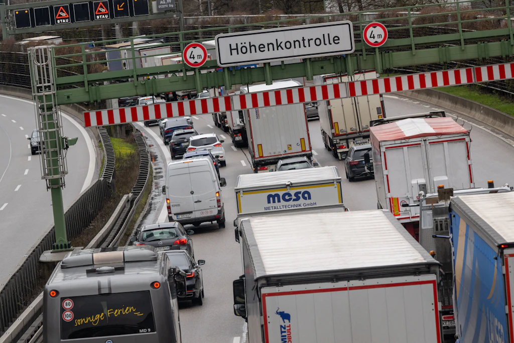 Verdi ruft zu mehrtägigem Streik bei der Autobahn GmbH auf – Verkehrsbehinderungen erwartet