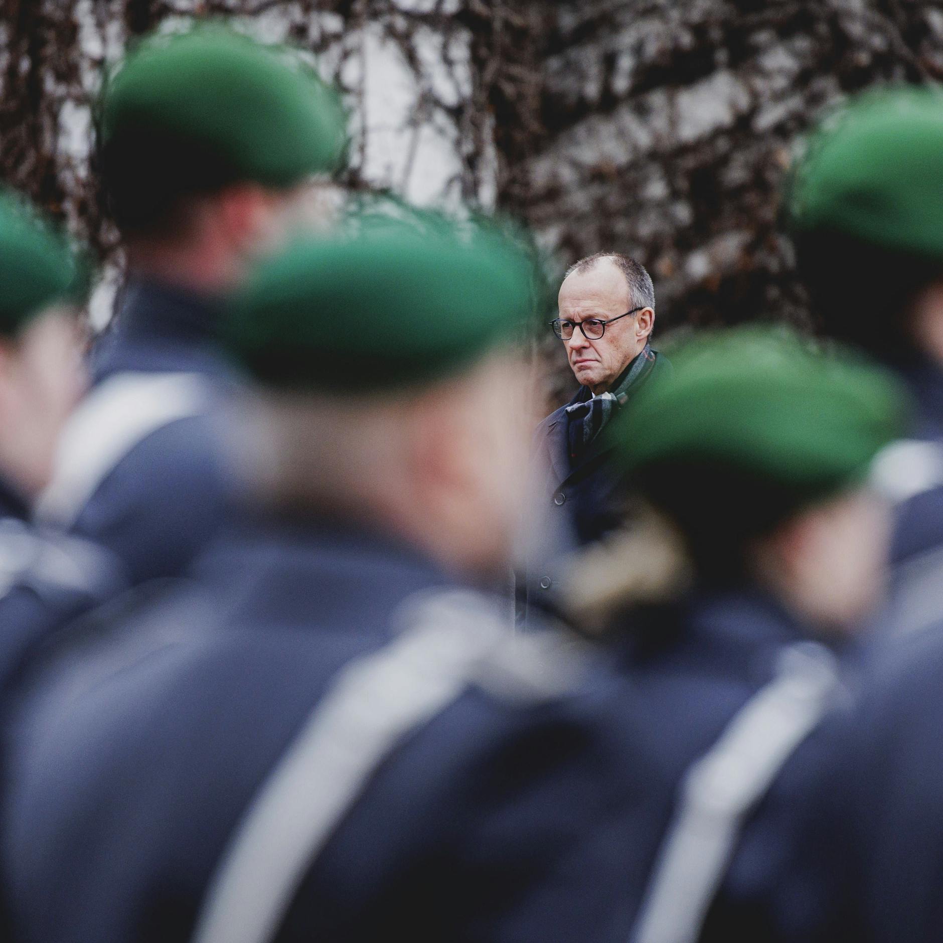 Image - Deutschland vor der Pleite: Trotz maroder Dienststellen fließen Milliarden in die Rüstung
