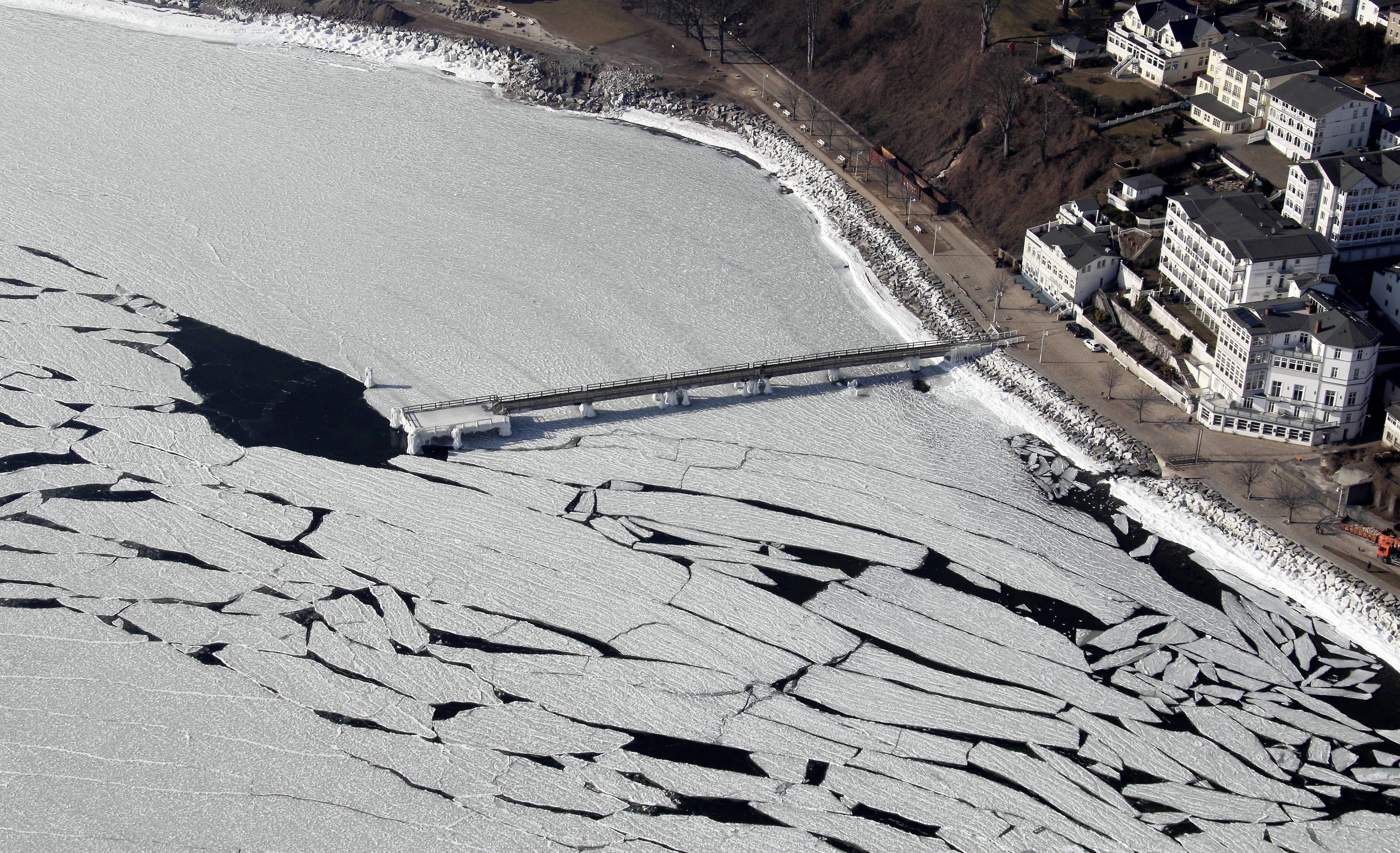 Image - Eisbrecher „Neuwerk“ defekt: LNG-Terminal Mukran durch Eis blockiert