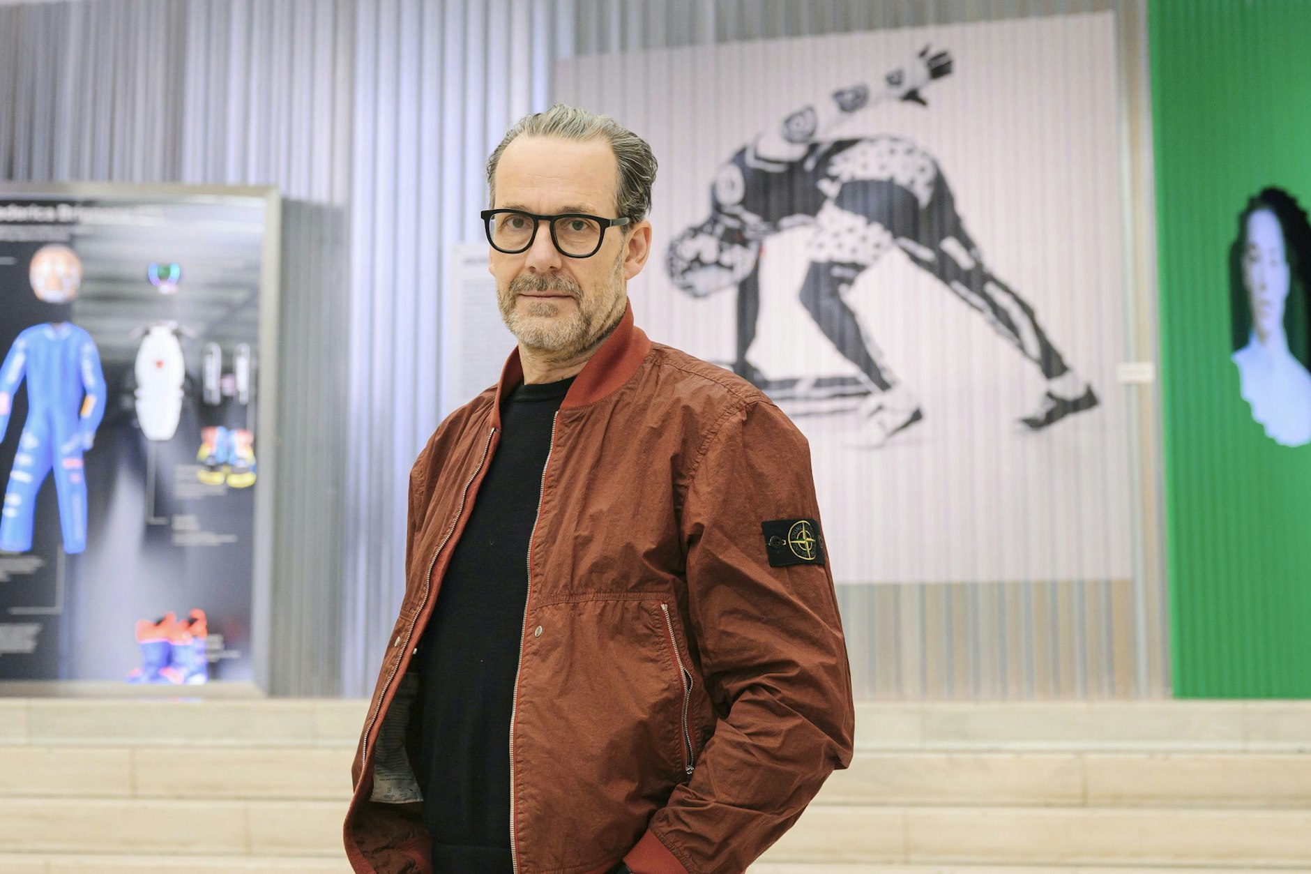 Unser Mann in Mailand: Konstantin Grcic im Entree der Ausstellung „White Out“, die er mit dem Triennale-Designdirektor und Nathalie Opris gestaltet hat.