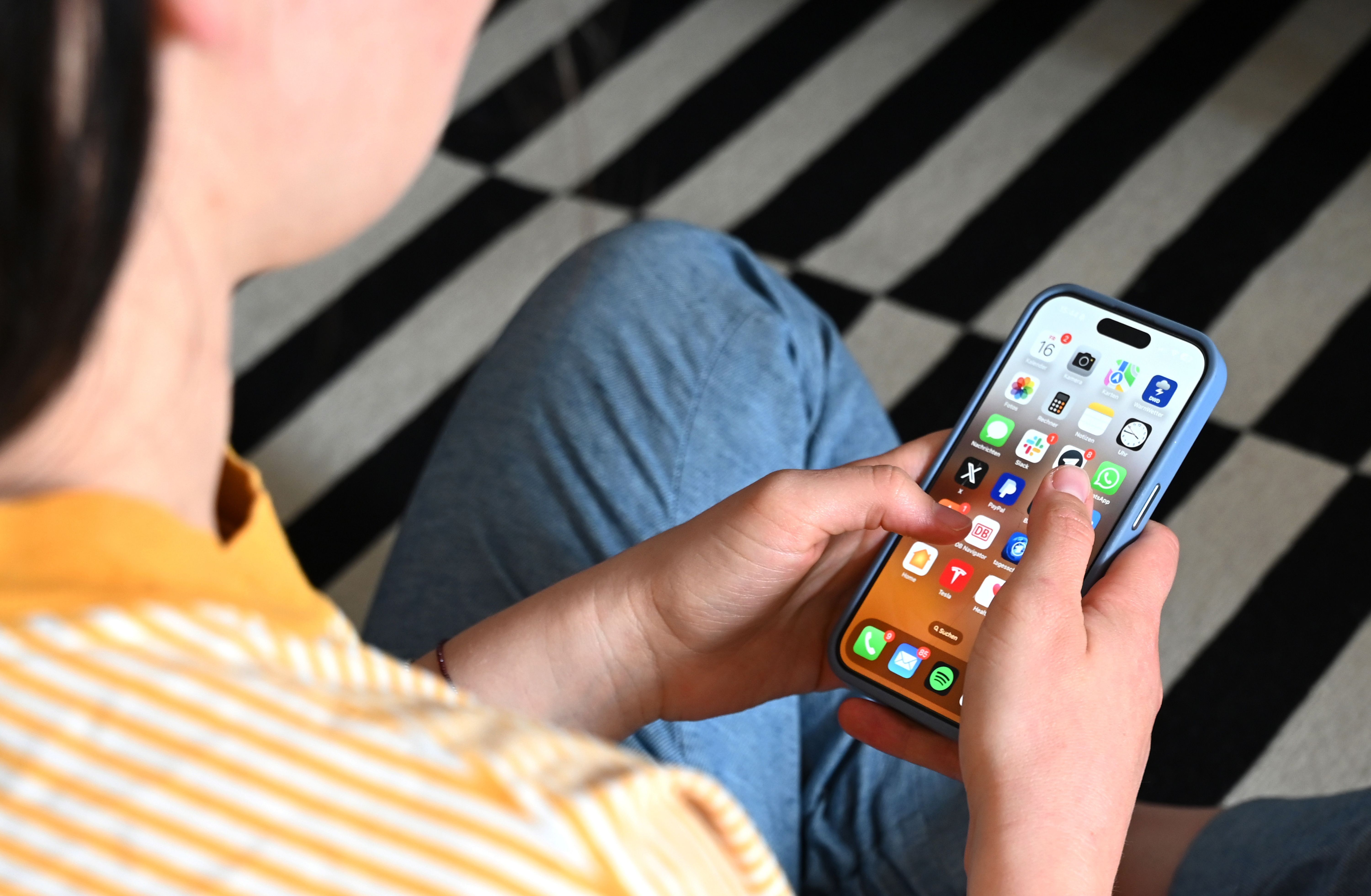 Image - Studie zeigt alarmierendes Ausmaß krankhafter Social-Media-Nutzung bei Minderjährigen – Parteien streiten über Verbote