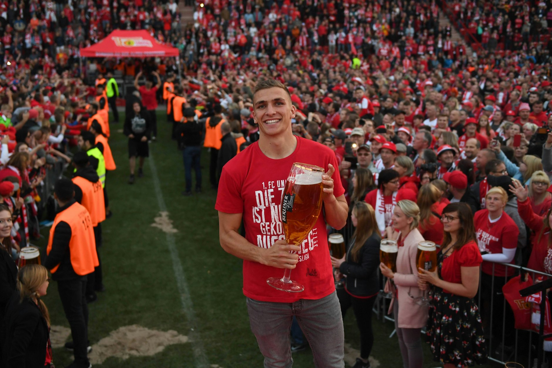 Mit dem 1. FC Union Berlin feierte Grischa Prömel 2019 den Bundesligaaufstieg. Jetzt winkt dem Mittelfeldmann ein hoch dotierter Millionen-Vertrag.