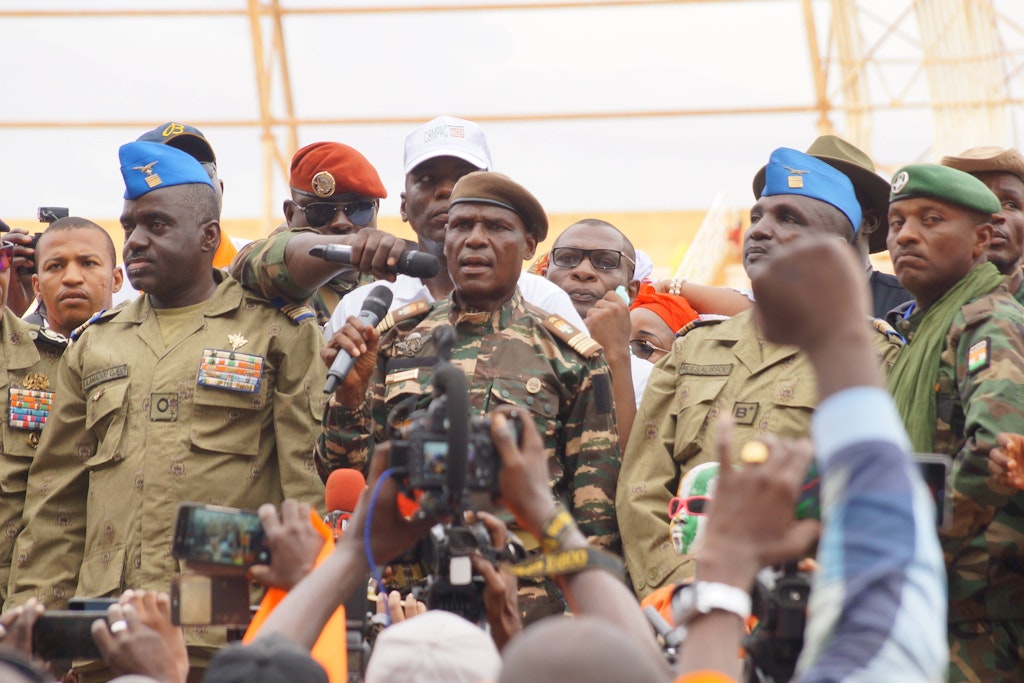 Nigers Militärjunta kündigt Mobilisierung für „Krieg mit Frankreich“ an