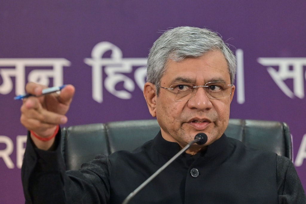 Größter KI-Gipfel in Indien: Auftakt von Chaos überschattet