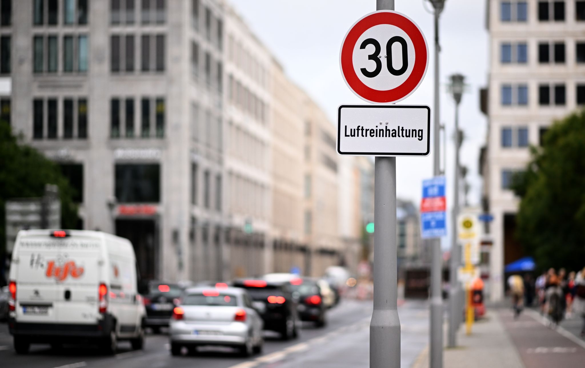 Tempo 30 muss in dieser Straße wieder gelten: Erfolg für Umwelthilfe vor Berliner Gericht