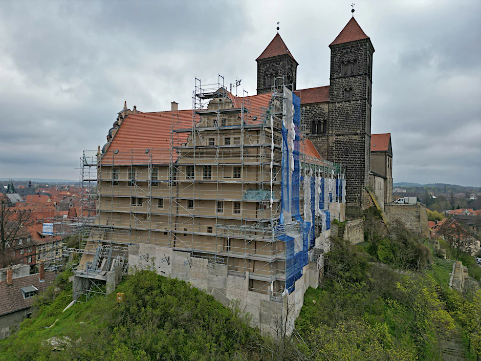 Hat nun eine neue Hightech-Brandschutzanlage: Der Stiftsberg in Quedlinburg.  