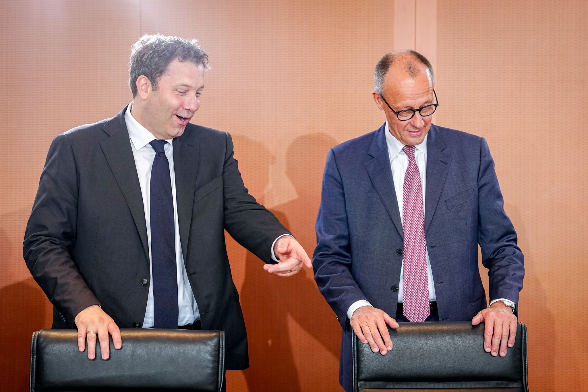 Image - Umfrage: Bewertung der Ampel-Minister im Vergleich zur Schwarz-Roten Koalition