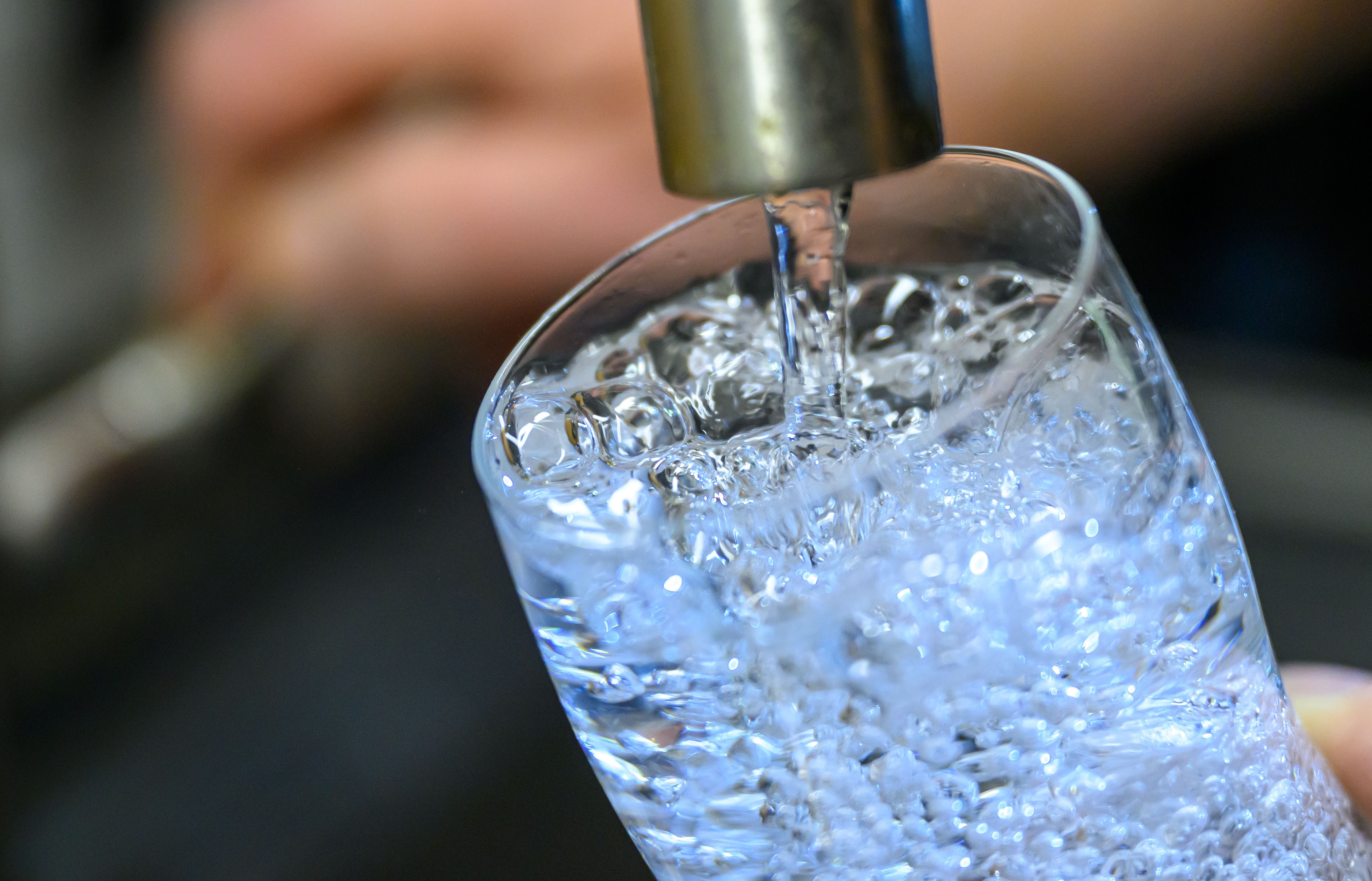 Wasser wird in Sachsen-Anhalt immer teurer – das sind die Gründe für den Preisanstieg