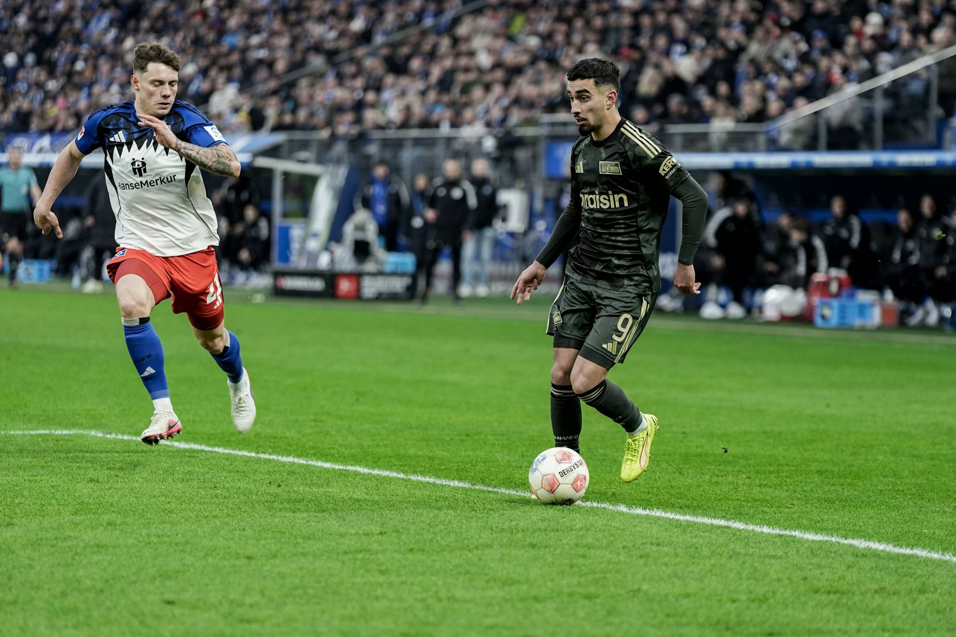 Beim HSV kam Livan Burcu wie so oft als Einwechselspieler ins Spiel. Aber der Flügelflitzer nutzt die wenigen Minuten, um auf sich aufmerksam zu machen.