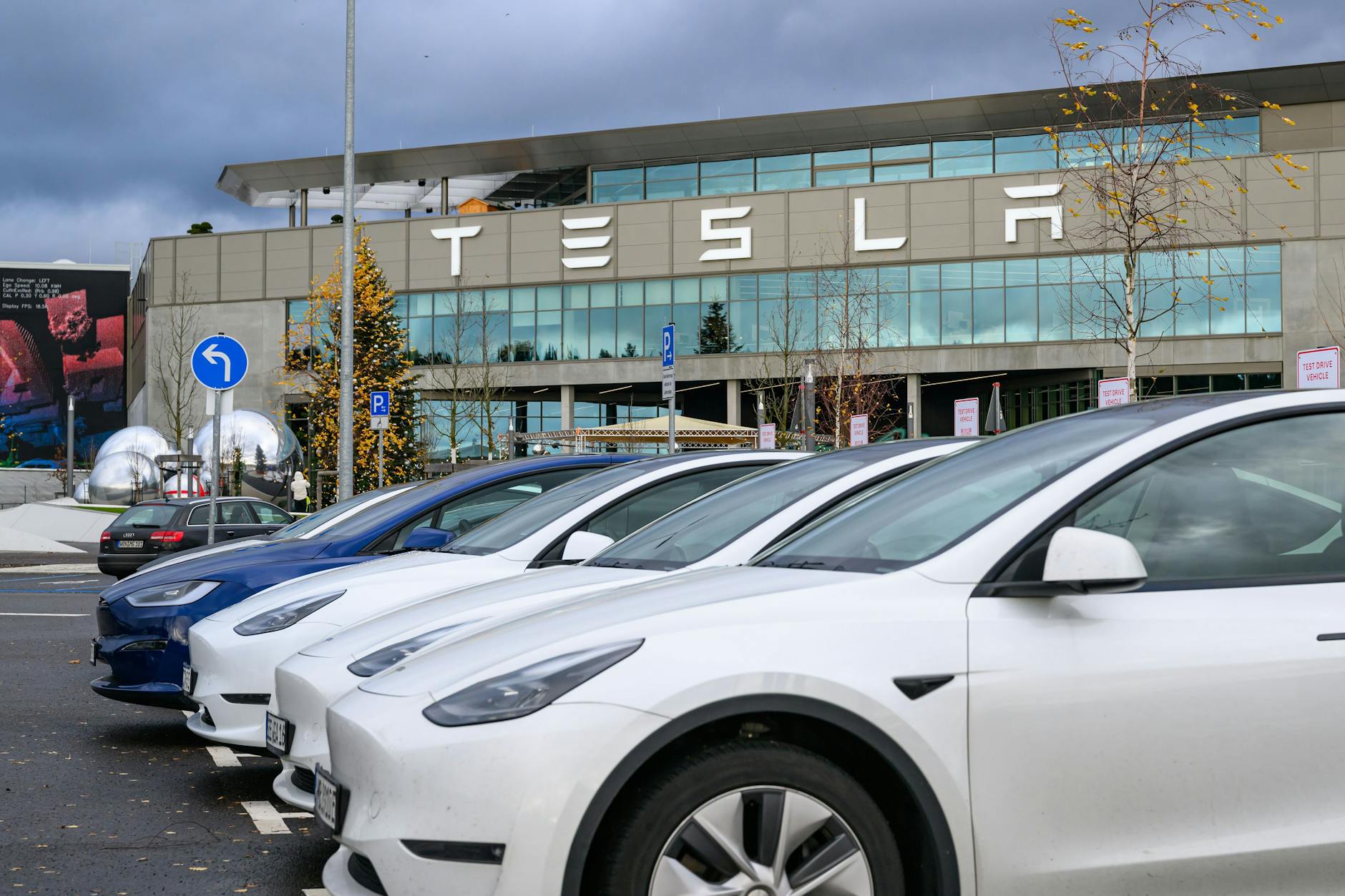 Der Streit zwischen Tesla und der IG Metall wird vor Gericht ausgetragen.