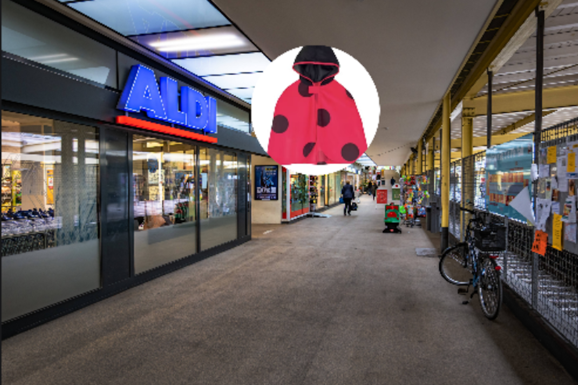 Gefährlich für Kleinkinder! Aldi ruft diese Faschingskostüme zurück