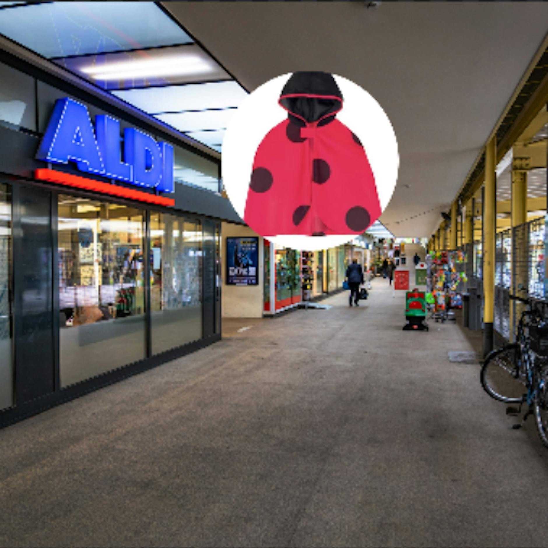 Gefährlich für Kleinkinder! Aldi ruft diese Faschingskostüme zurück