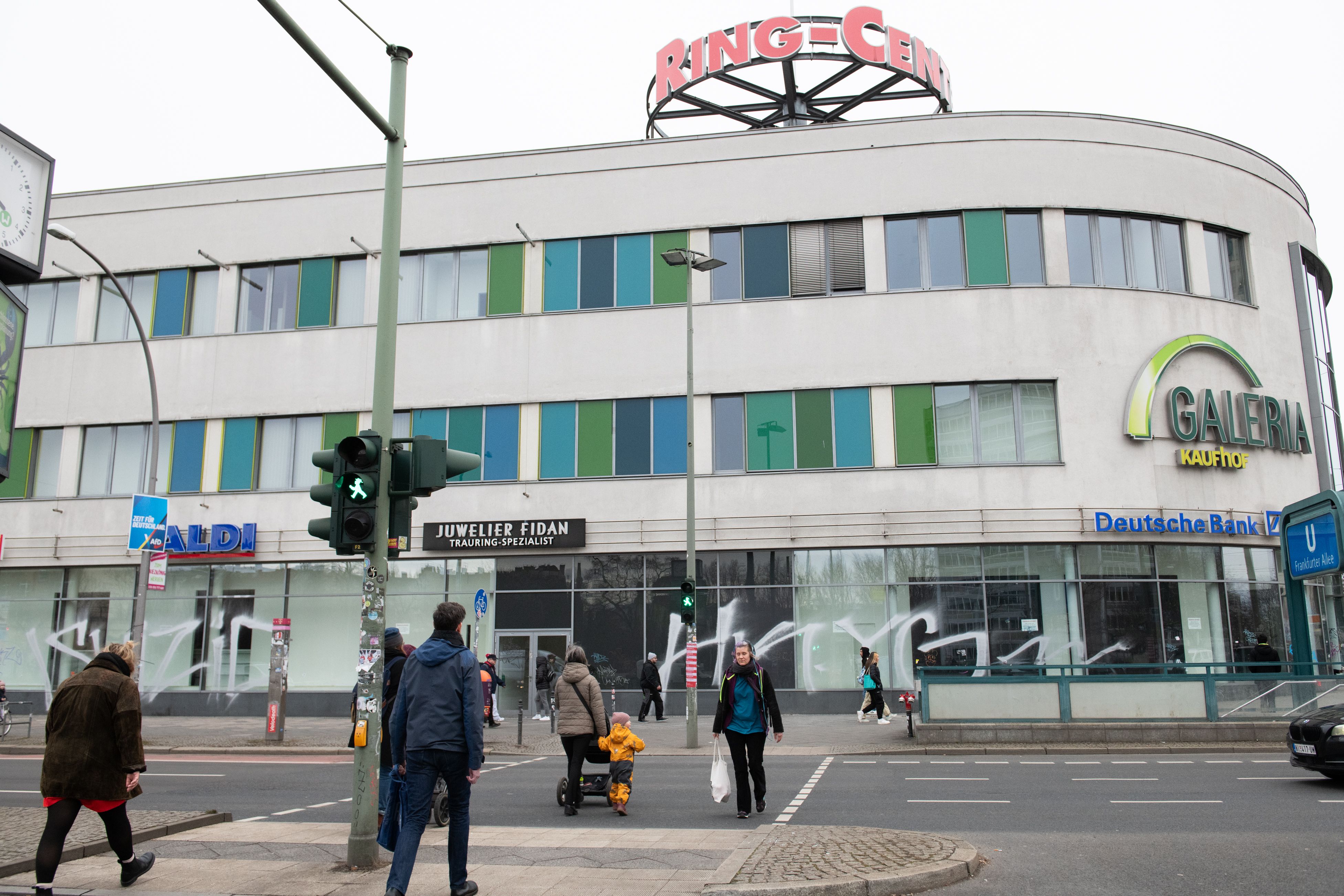 In letzter Minute: Kaufhaus-Neueröffnung im Ring-Center abgesagt