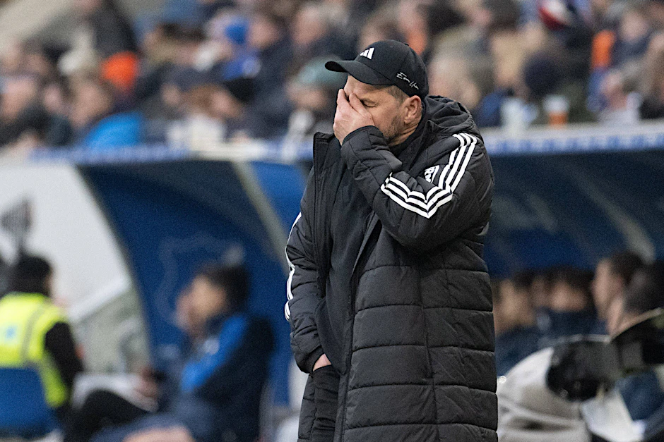 Seit der Vertragsverlängerung von Manager Horst Heldt (r.) mit Trainer Steffen Baumgart wartet Union Berlin auf ein Erfolgserlebnis.