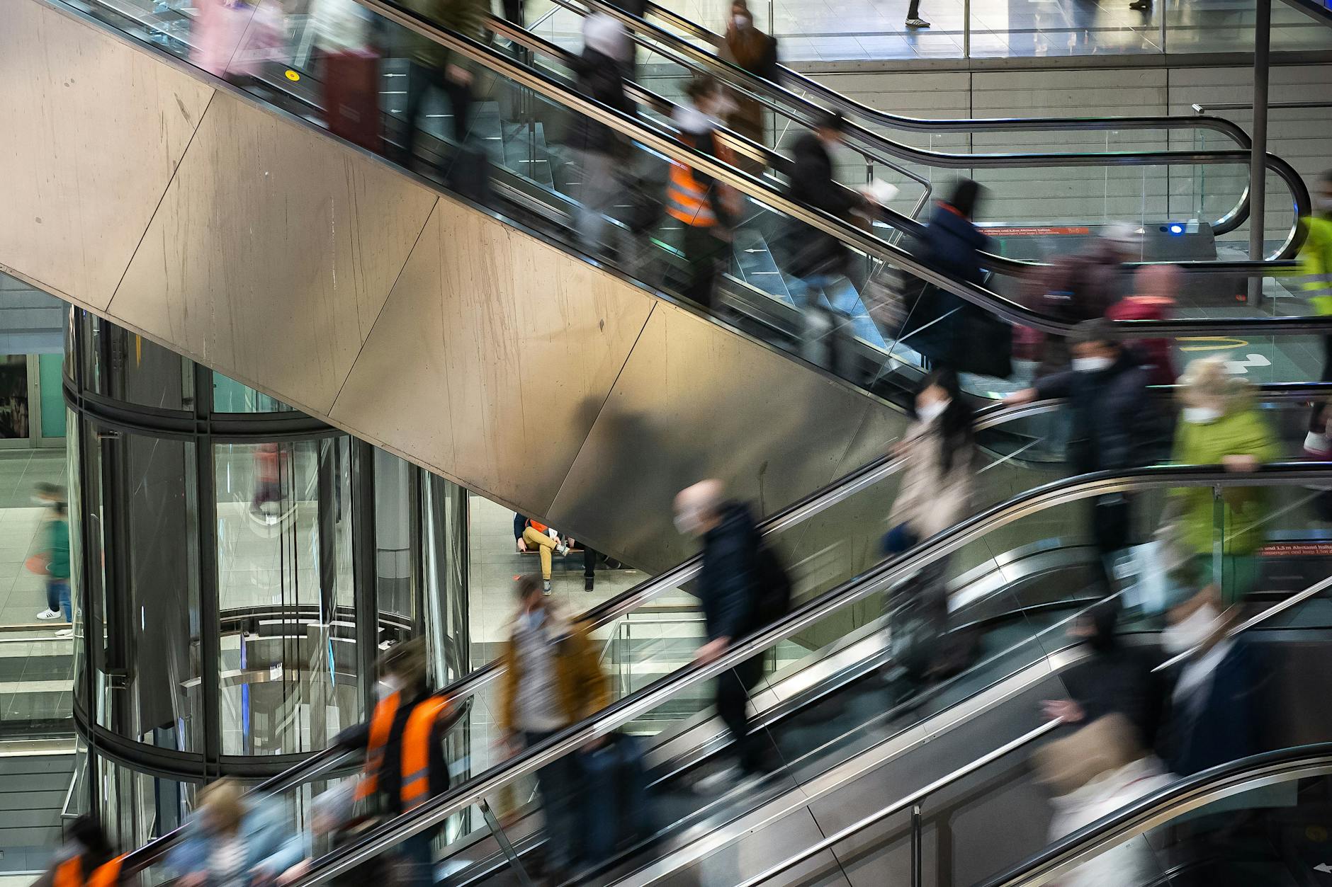Bahn schaltet mehr als 50 Rolltreppen an zwei Berliner Bahnhöfen ab