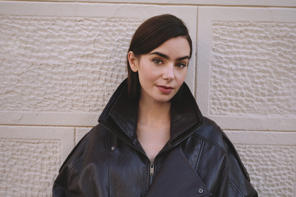 Emily in Berlin: Kommt sie so ins Berghain?