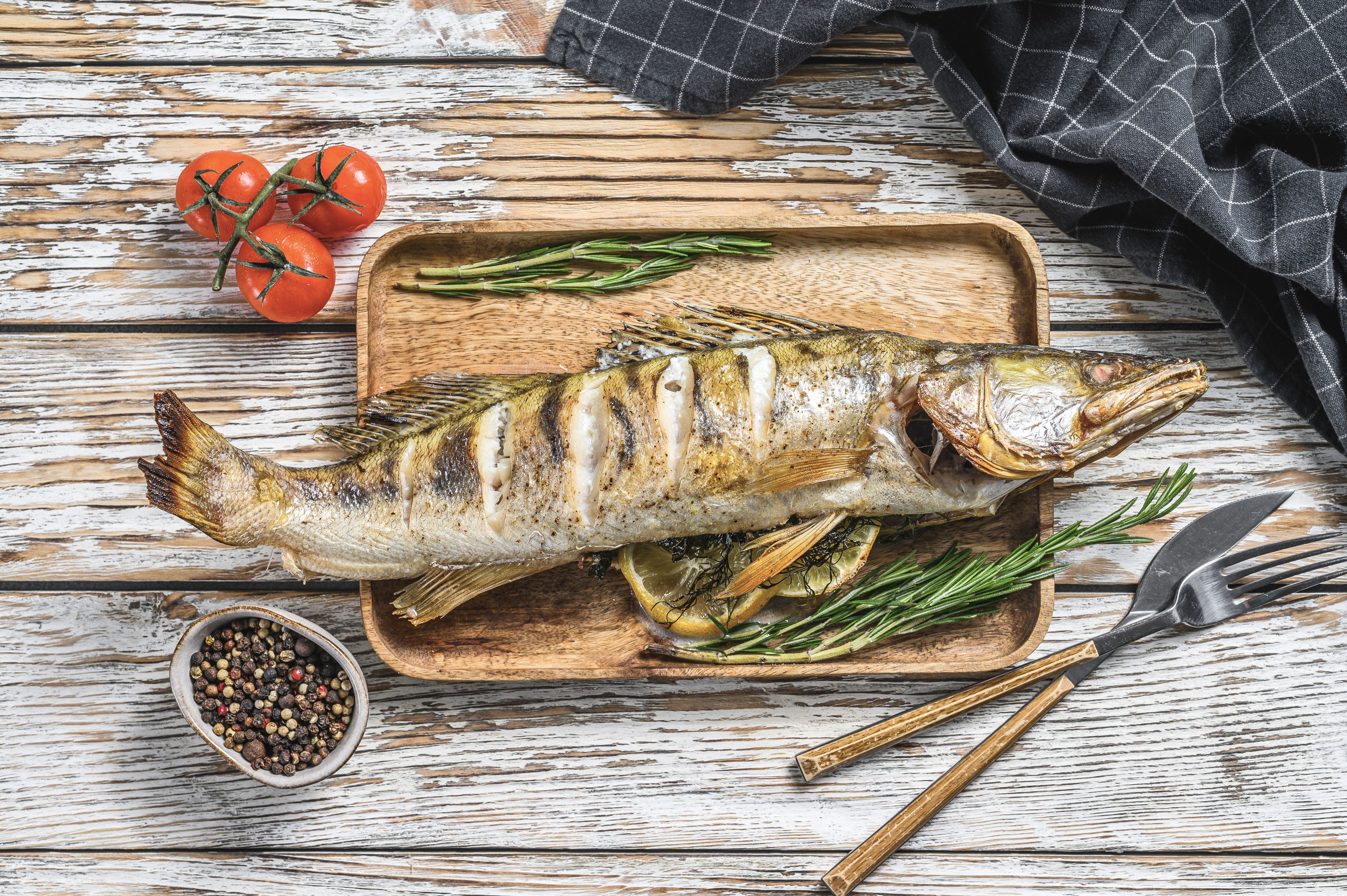 Mehr als nur Ketwurst und Klischees: Das Comeback der DDR-Küche