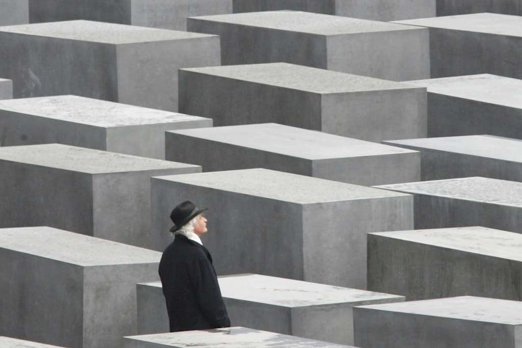 Weltmeister der Reue – wie Deutschland Schuld in Überheblichkeit verwandelt