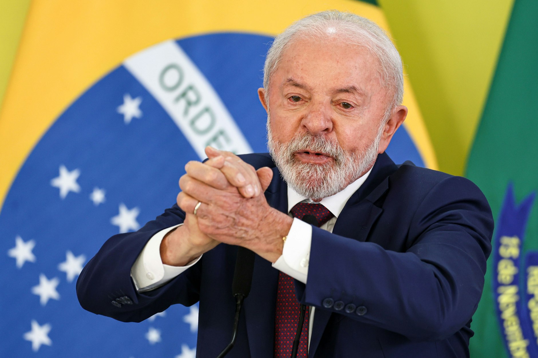 Brasiliens Präsident Luiz Inácio Lula da Silva absolviert einen Staatsbesuch in Neu-Delhi