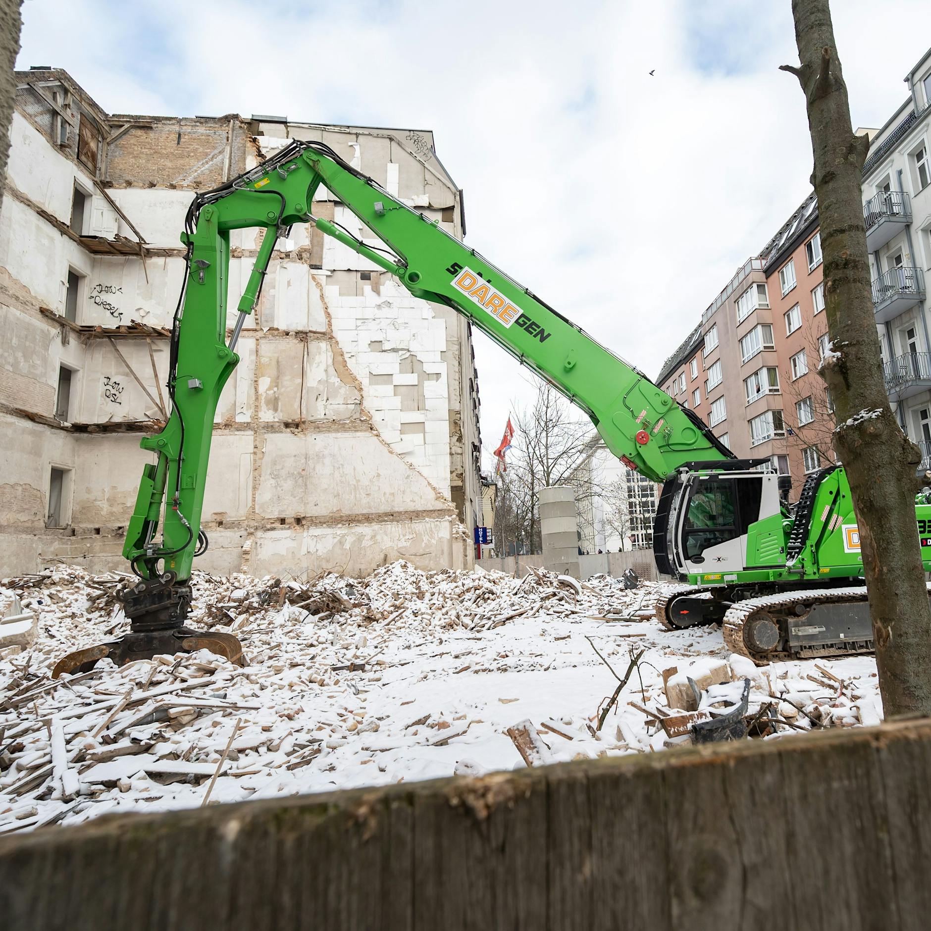 Bezirk reißt gefährlichen Lost Place ab