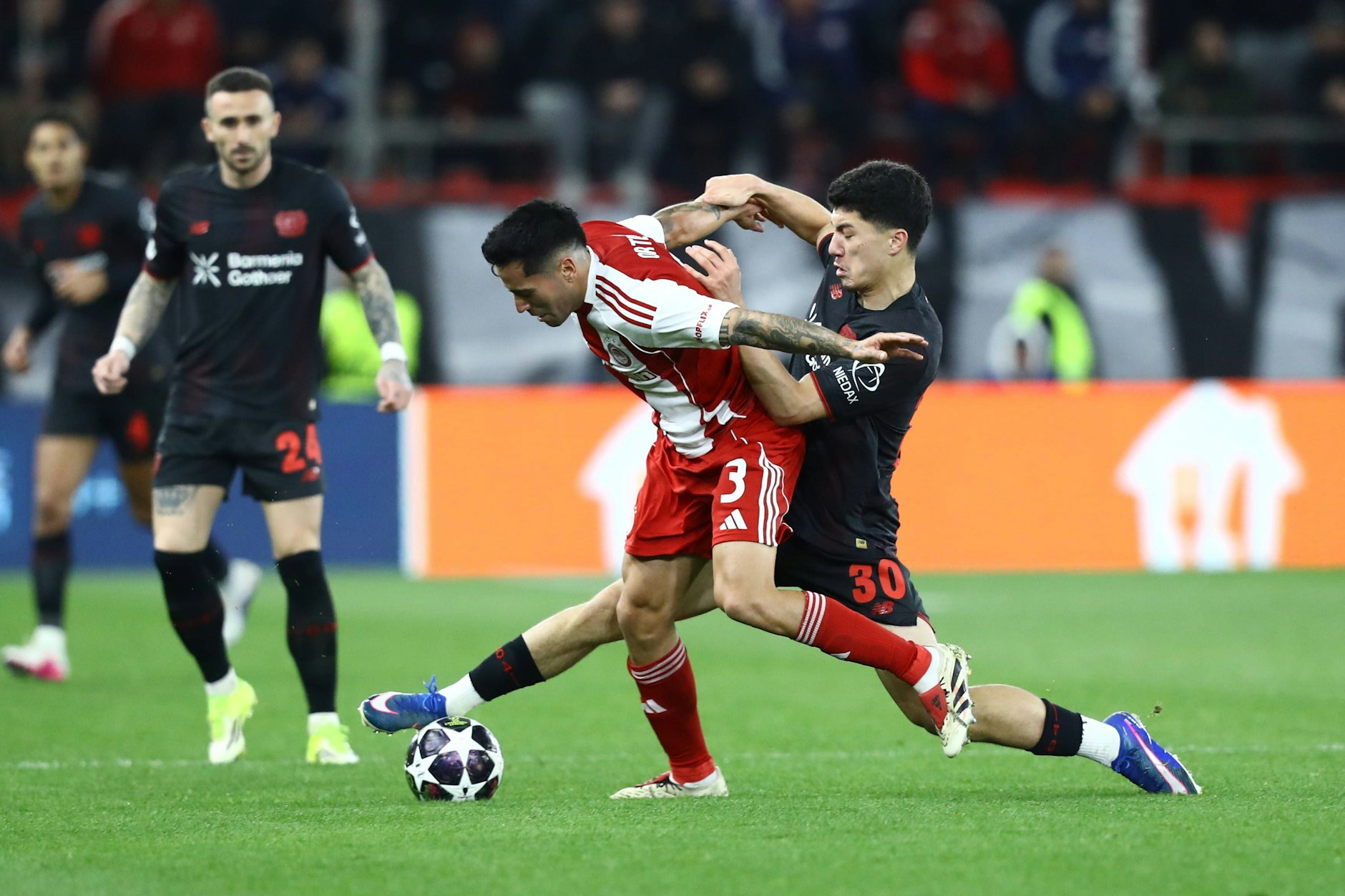 Vergangenen Mittwoch spielte Ibo Maza mit Bayer Leverkusen noch in der Champions League gegen Olympiakos Piräus.